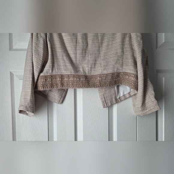 NWOT White House Black Market Beige Blazer Size 14 - Picture 8 of 10